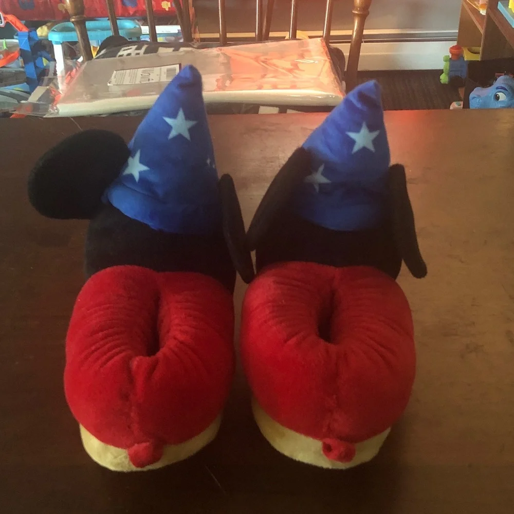 🥤 Disney Mickey Mouse Sorcerer Plush Slippers